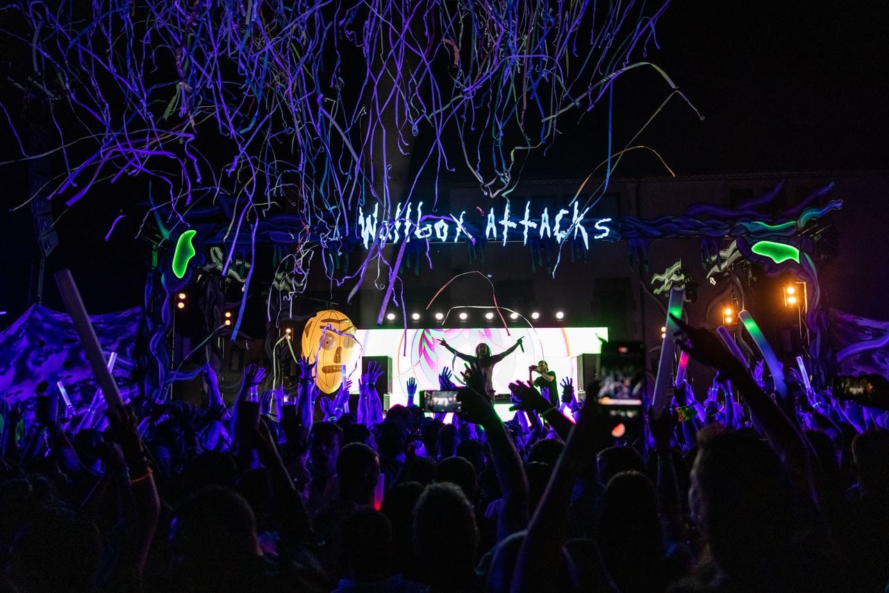 Wallbox Attacks Summer 2022 — momento del festival corporativo